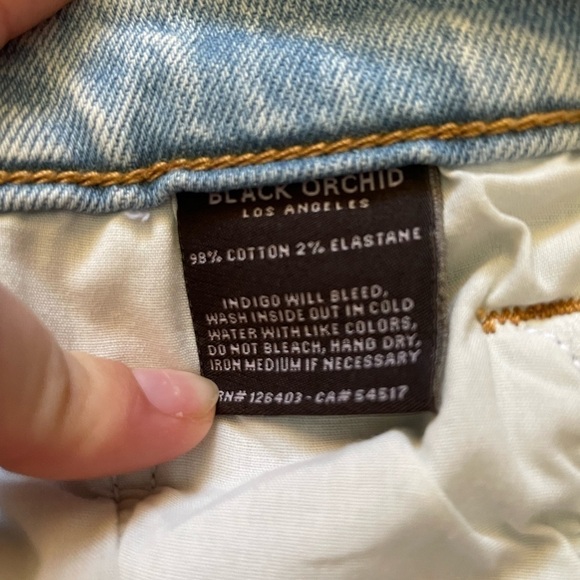 Black Orchid "Brooke" High Waisted Straight Crop - Picture 6 of 7